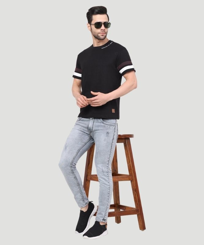 Men's Black Solid Half Sleeves Regular Fit T-Shirt